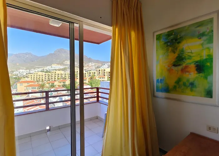 Апартаменти Spacious Penthouse Palmeras Ocean View 300 M To The