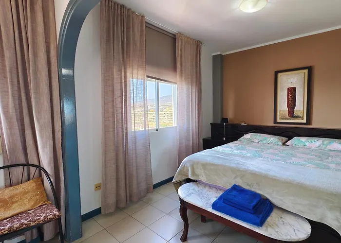 Апартаменти Spacious Penthouse Palmeras Ocean View 300 M To The *