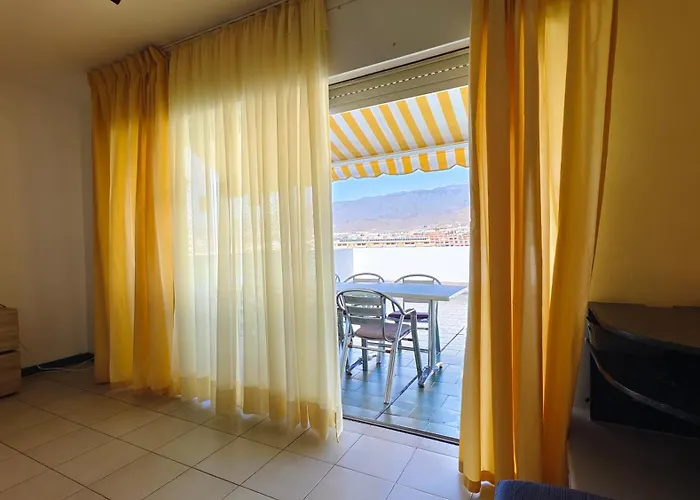 Spacious Penthouse Palmeras Ocean View 300 M To The *