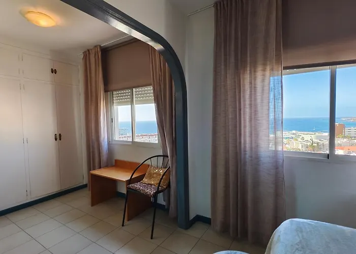 Spacious Penthouse Palmeras Ocean View 300 M To The *