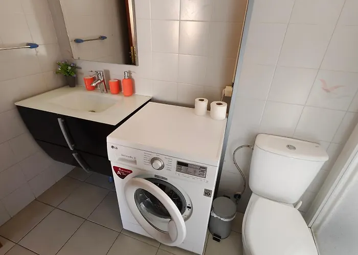 Апартаменти Spacious Penthouse Palmeras Ocean View 300 M To The