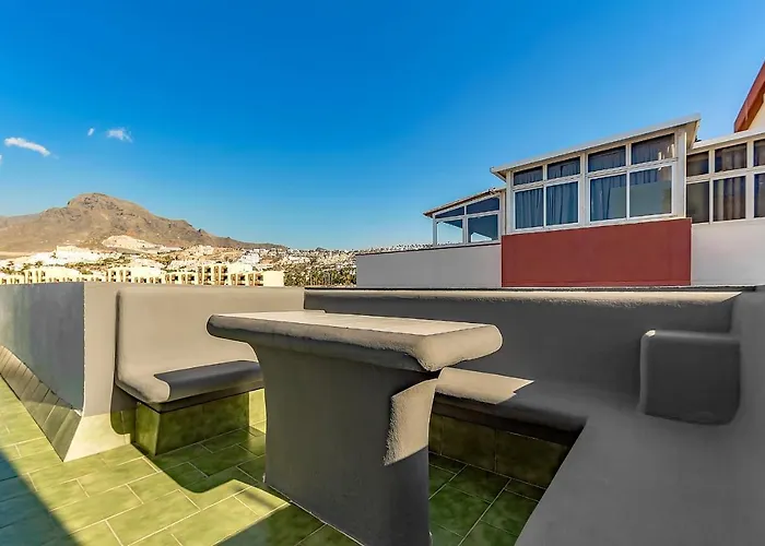 Spacious Penthouse Palmeras Ocean View 300 M To The Costa Adeje (Tenerife)